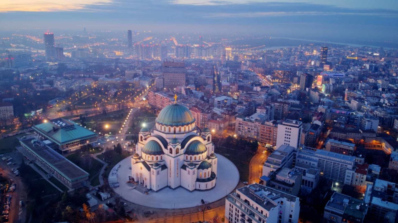 Belgrad, im Vordergrund der Dom des Hl. Sava