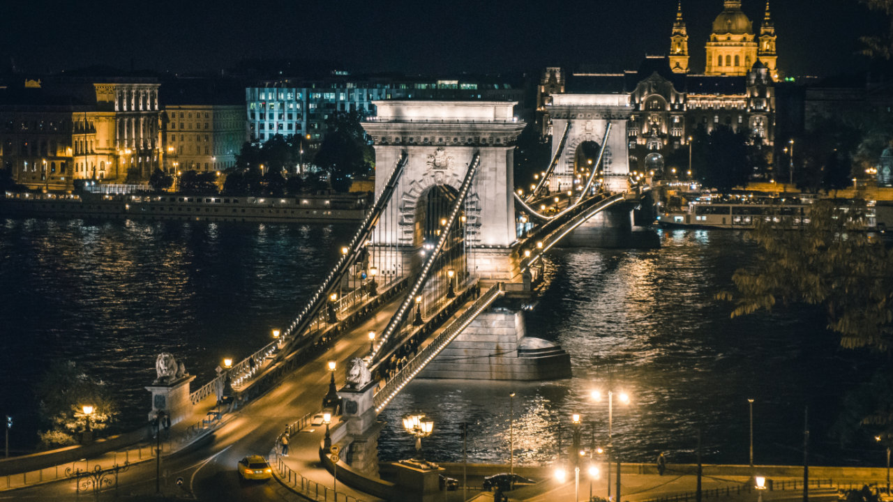 Ungarn, Budapest bei Nacht
